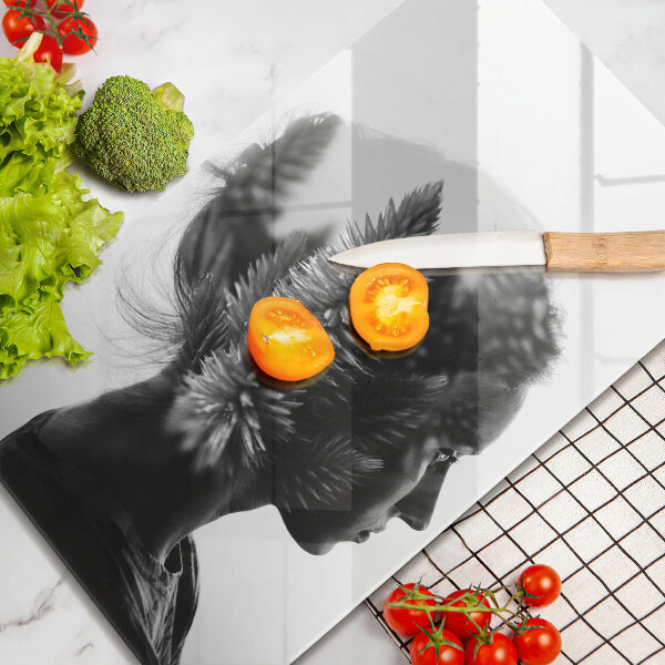 Kuchynská doska veľká zo skla Žena a les