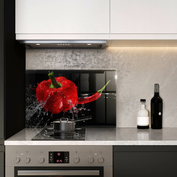 Kuchynská doska zo skla Červená paprika vo vode