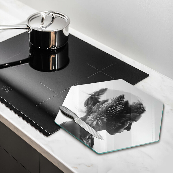 Kuchynská doska veľká zo skla Žena a les