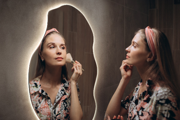 Asymetrické zrkadlo s led osvetlením moderné 50x100 cm