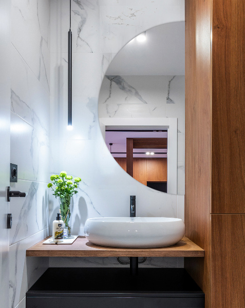 Polkruhové dizajnové zrkadlo bez rámu 50x100 cm