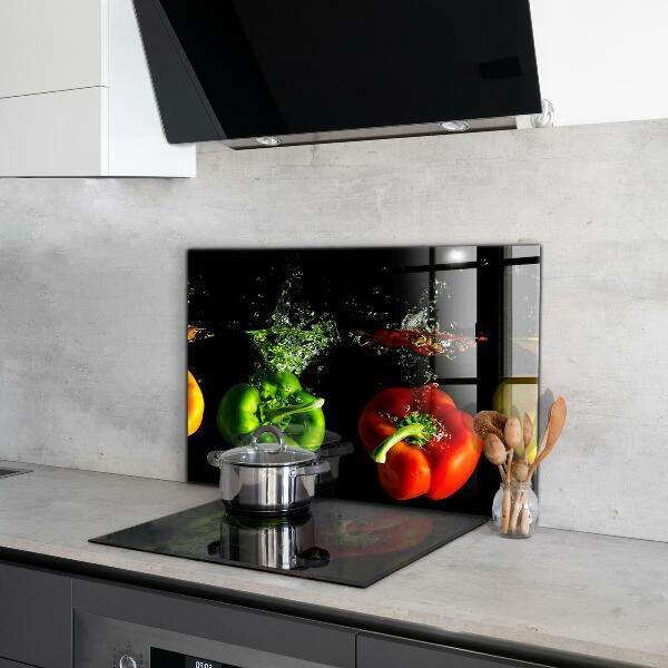 Sklenený obklad do kuchyne Farebné papriky pod vodou