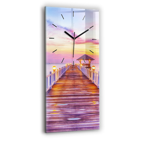 Vertikálne hodiny Most v prístave večer