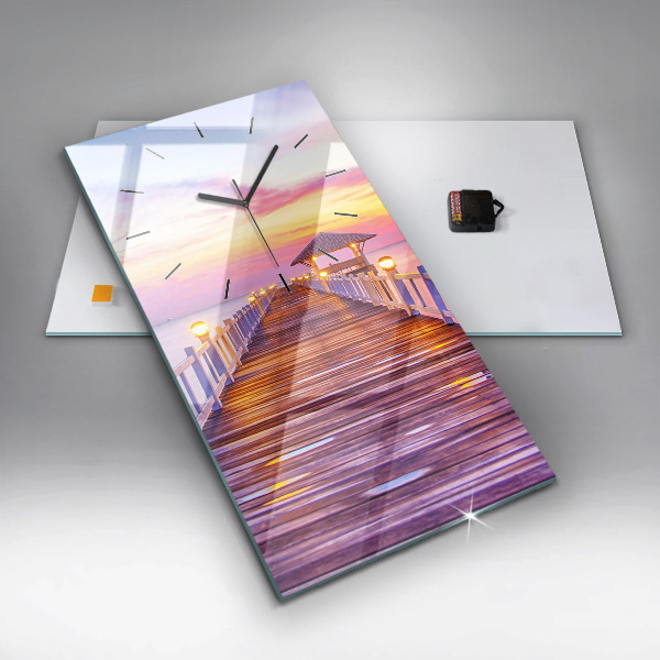 Vertikálne hodiny Most v prístave večer