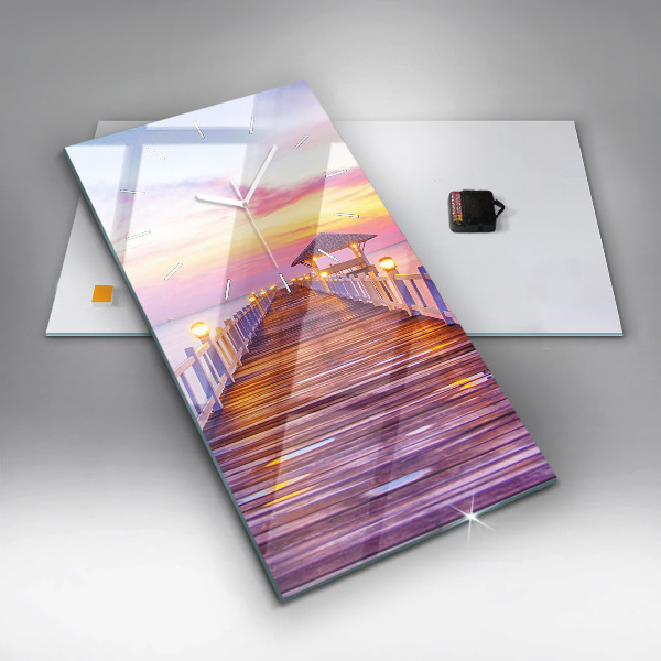 Vertikálne hodiny Most v prístave večer