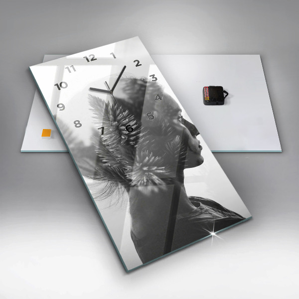 Vertikálne hodiny Portrét ženy