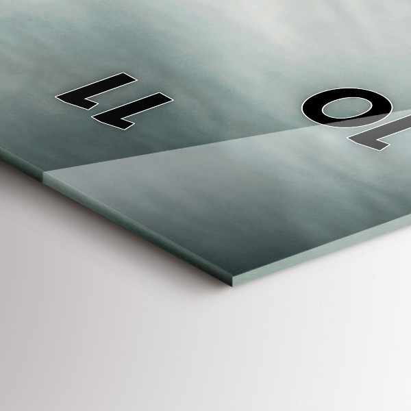 Vertikálne hodiny Adrenalín v motoristickom štýle