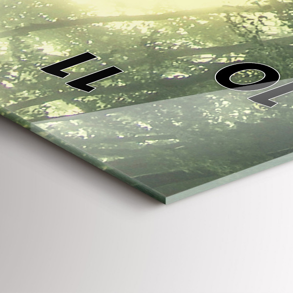 Vertikálne hodiny Ráno hmlový les