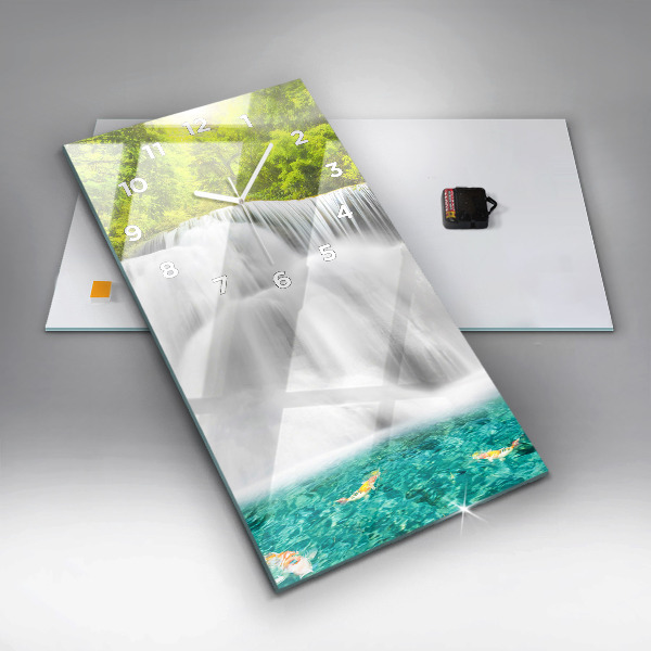 Vertikálne hodiny Vodopád v Thajsku