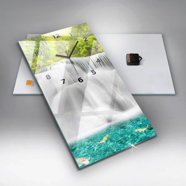 Vertikálne hodiny Vodopád v Thajsku