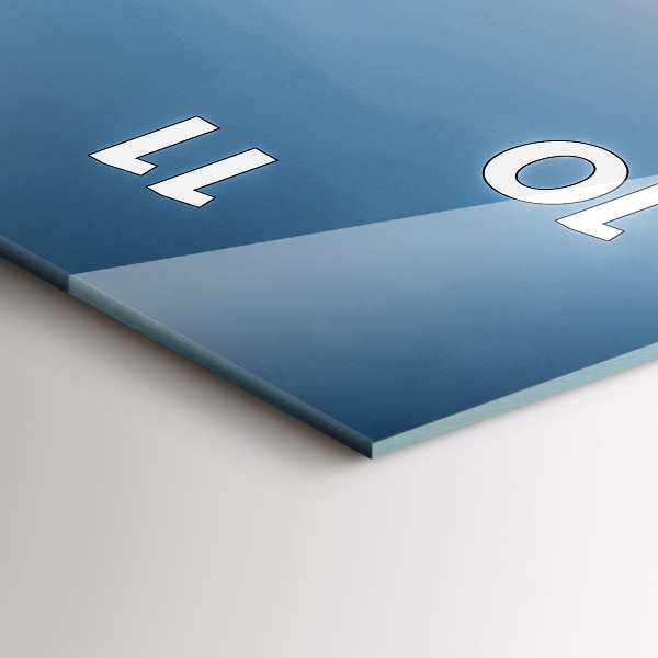 Vertikálne hodiny Maják