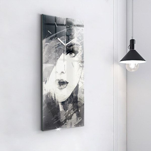 Vertikálne hodiny Žena – akvarely