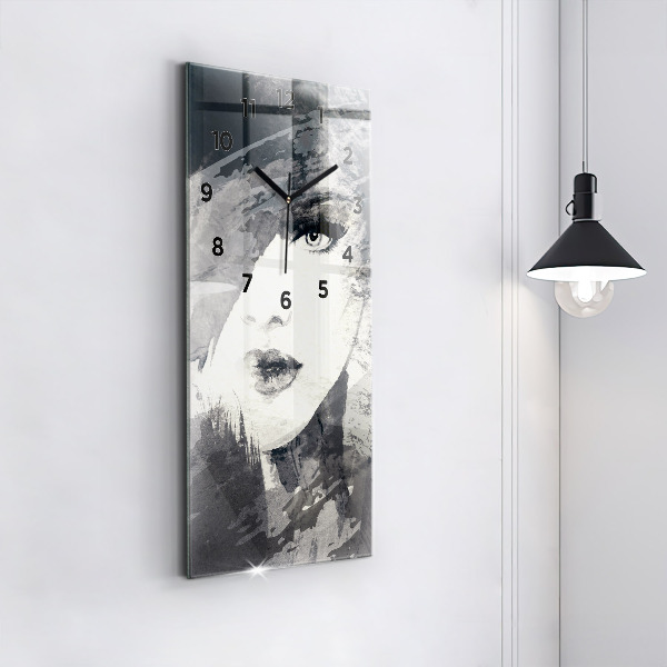 Vertikálne hodiny Žena – akvarely