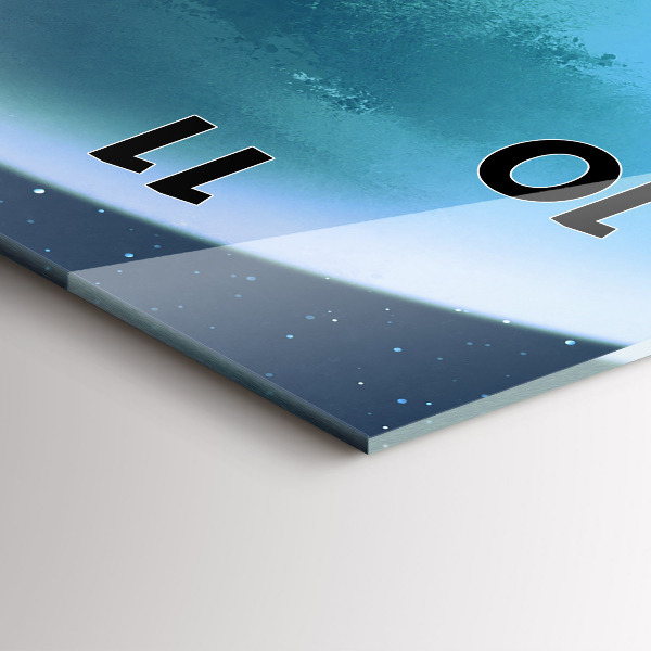 Vertikálne hodiny Muž na Mesiaci