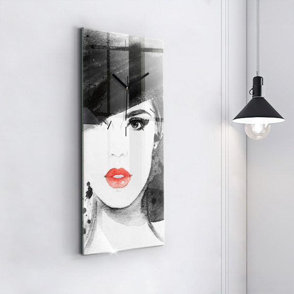 Vertikálne hodiny Žena v klobúku