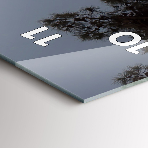 Vertikálne hodiny Polmesiac a stromy