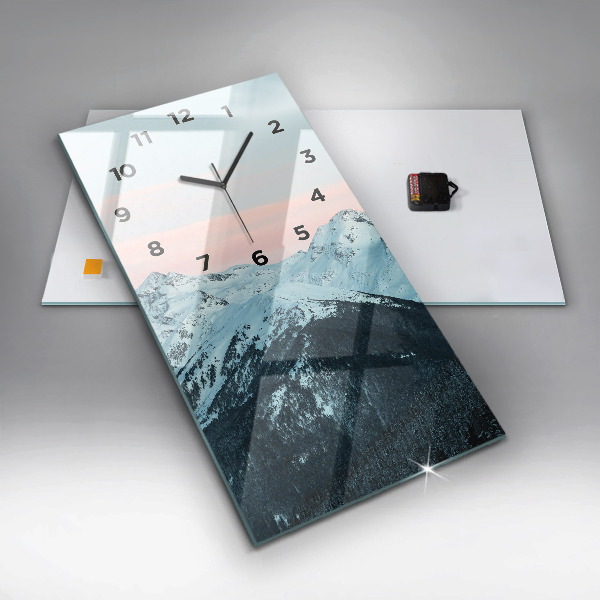 Vertikálne hodiny Pohorie v zime