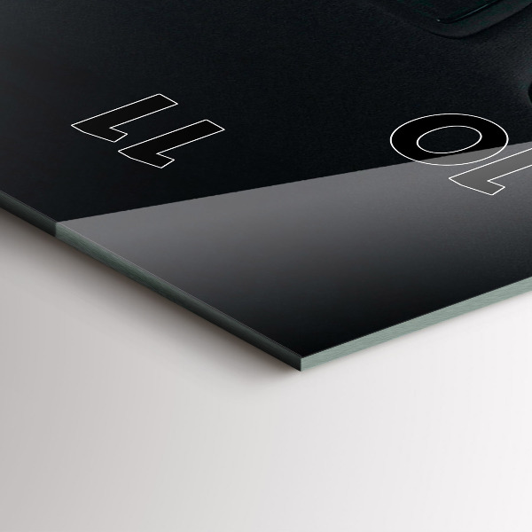 Vertikálne hodiny Auto v Tokiu