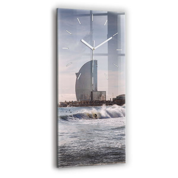 Vertikálne hodiny Barcelonský surfer
