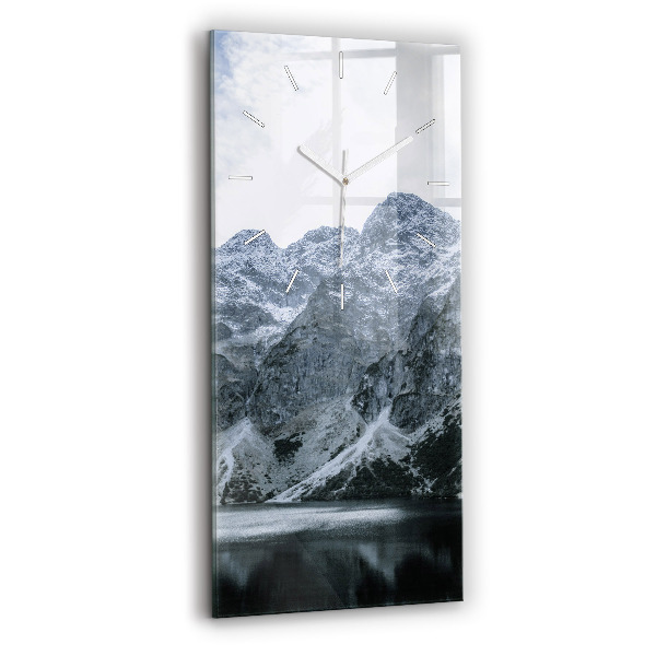 Vertikálne hodiny Morskie Oko v Tatrách