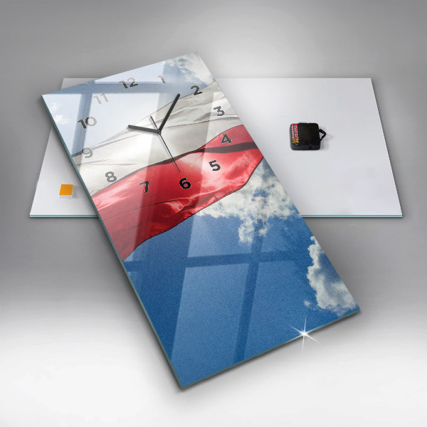 Vertikálne hodiny Poľská vlajka proti oblohe