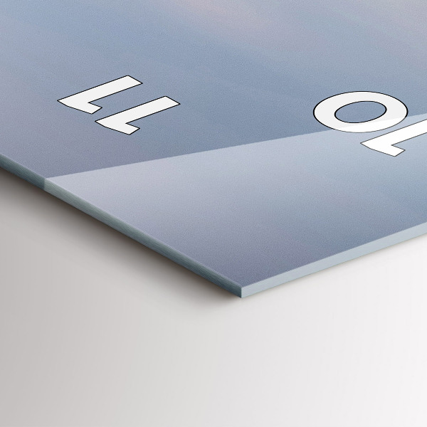 Vertikálne hodiny Hora pokrytá snehom