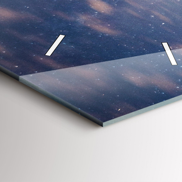 Vertikálne hodiny Hory pri západe slnka