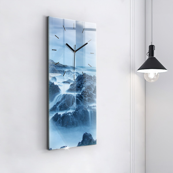 Vertikálne hodiny Maják