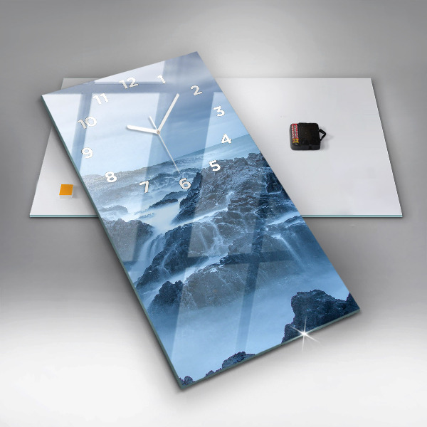 Vertikálne hodiny Maják