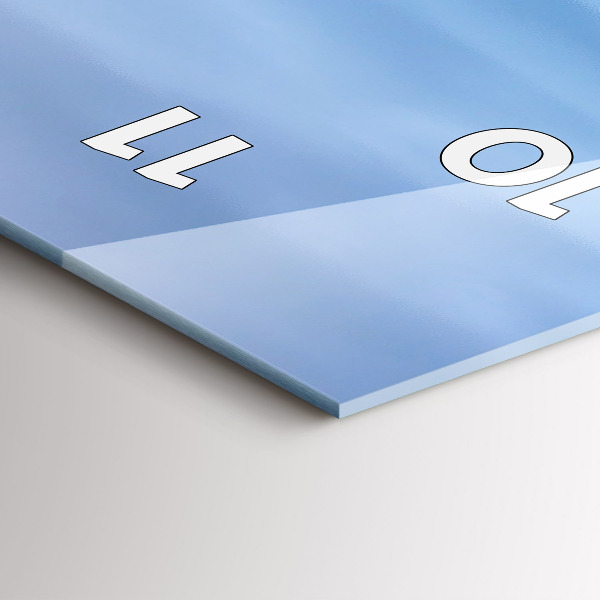 Vertikálne hodiny Maják