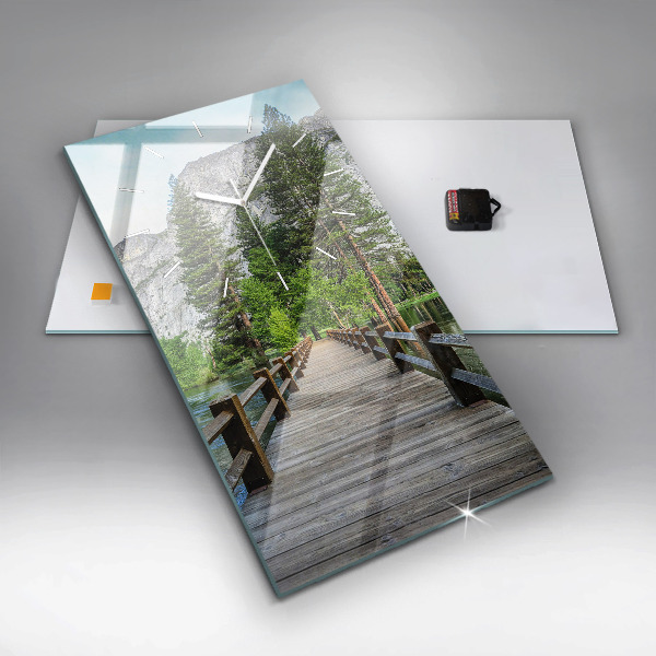 Vertikálne hodiny Yosemitský drevený most