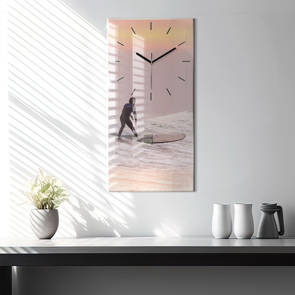 Vertikálne hodiny Surfer na Havaji