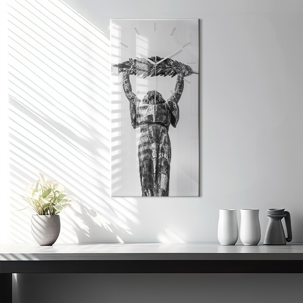 Vertikálne hodiny Socha slobody v Budapešti