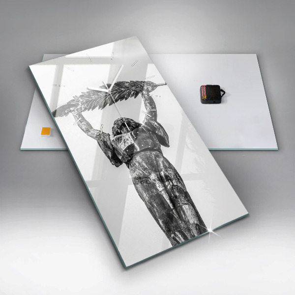 Vertikálne hodiny Socha slobody v Budapešti