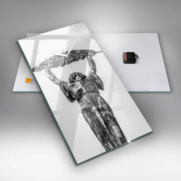 Vertikálne hodiny Socha slobody v Budapešti