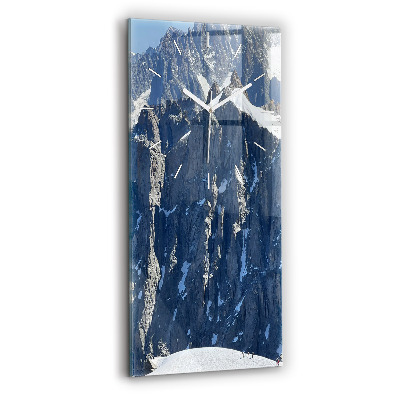 Vertikálne hodiny Pohorie Alpy v zime