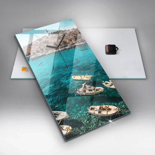 Vertikálne hodiny Lode v Chorvátsku