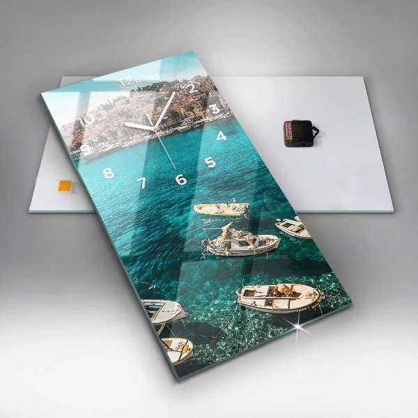 Vertikálne hodiny Lode v Chorvátsku