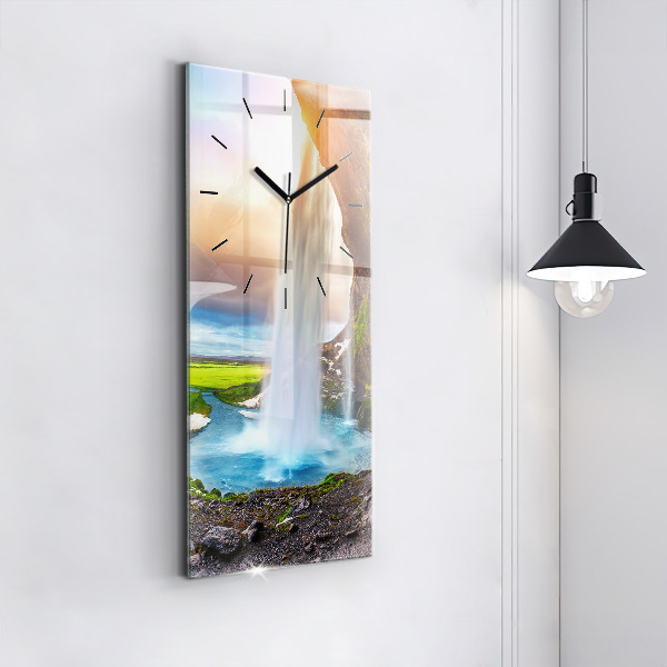 Vertikálne hodiny Vodopád na Islande