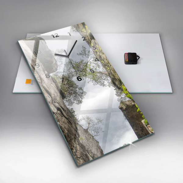 Vertikálne hodiny Skalné mesto v Českej republike