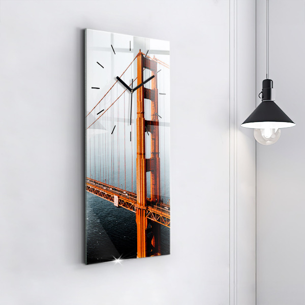 Vertikálne hodiny Golden Gate Bridge