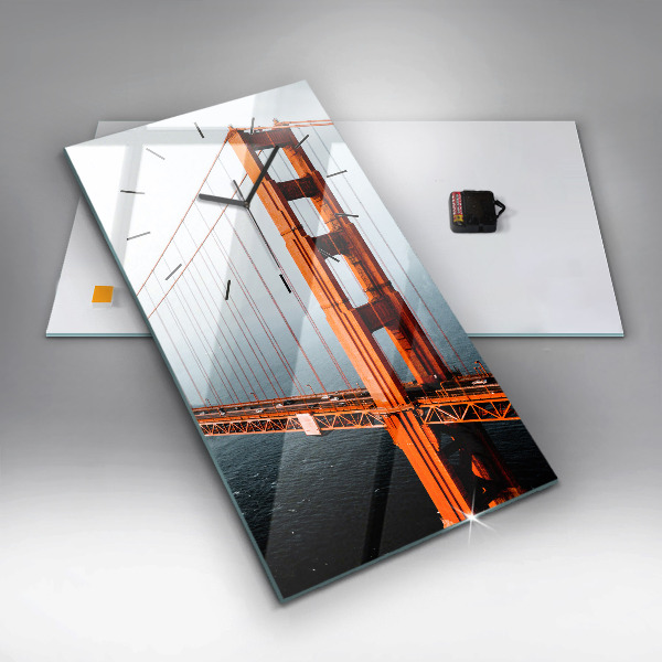 Vertikálne hodiny Golden Gate Bridge