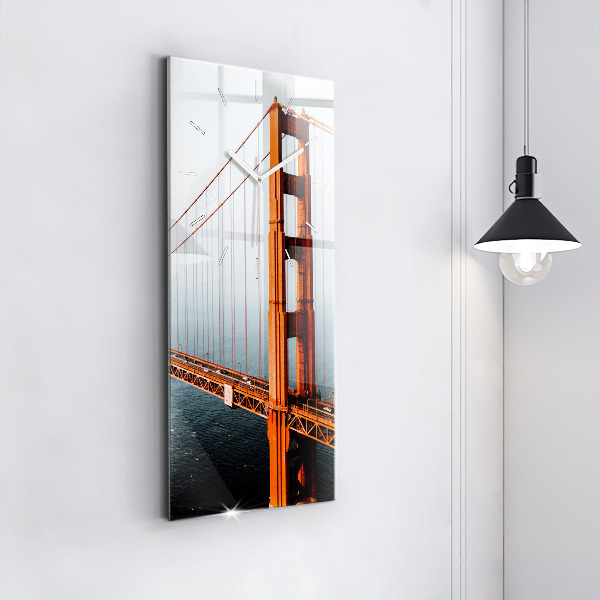 Vertikálne hodiny Golden Gate Bridge