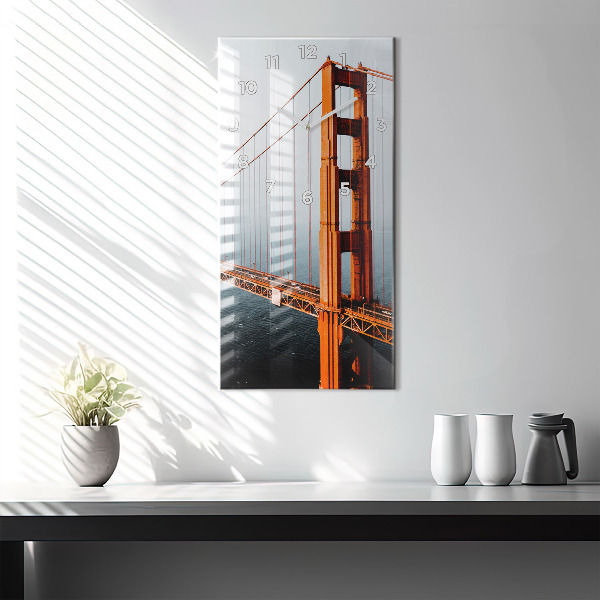 Vertikálne hodiny Golden Gate Bridge