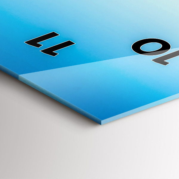 Vertikálne hodiny Lyžiar v Alpách