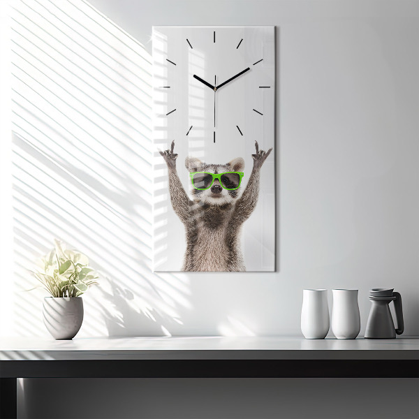 Vertikálne hodiny Mýval s okuliarmi