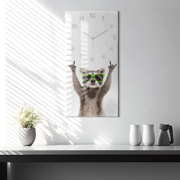 Vertikálne hodiny Mýval s okuliarmi
