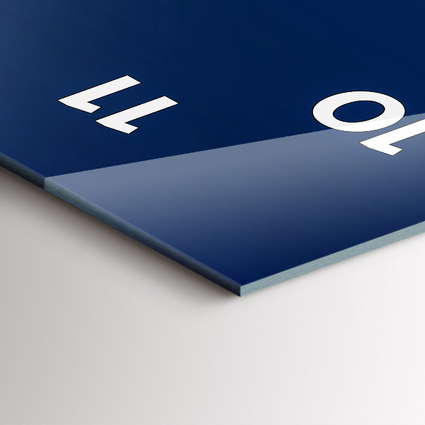 Vertikálne hodiny Ornamentálna abstrakcia