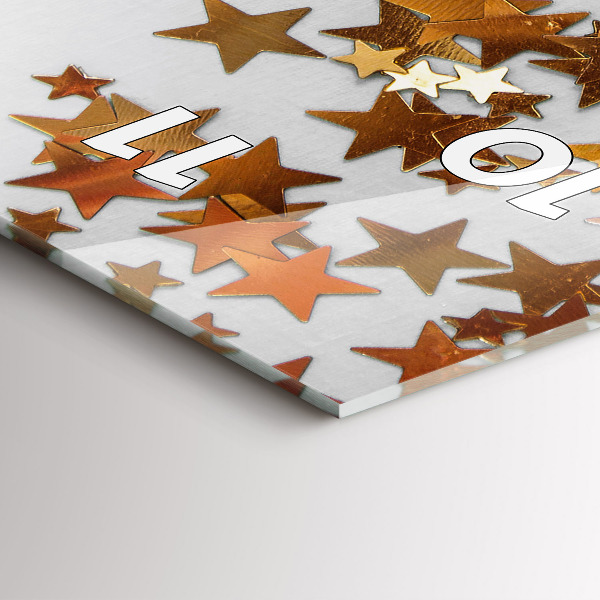 Vertikálne hodiny Hviezdy na svetlom pozadí