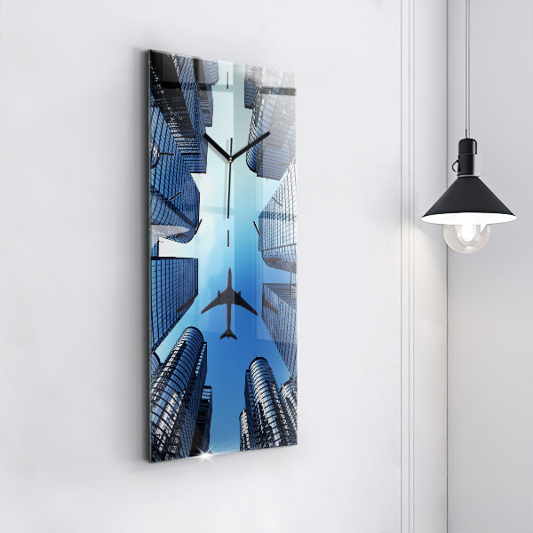 Vertikálne hodiny Lietadlo nad budovami